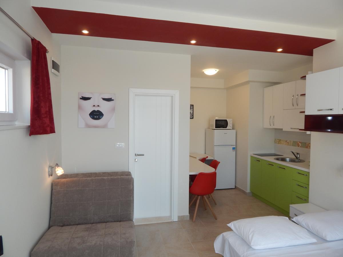 Vila Matej Ražanj Exteriör bild