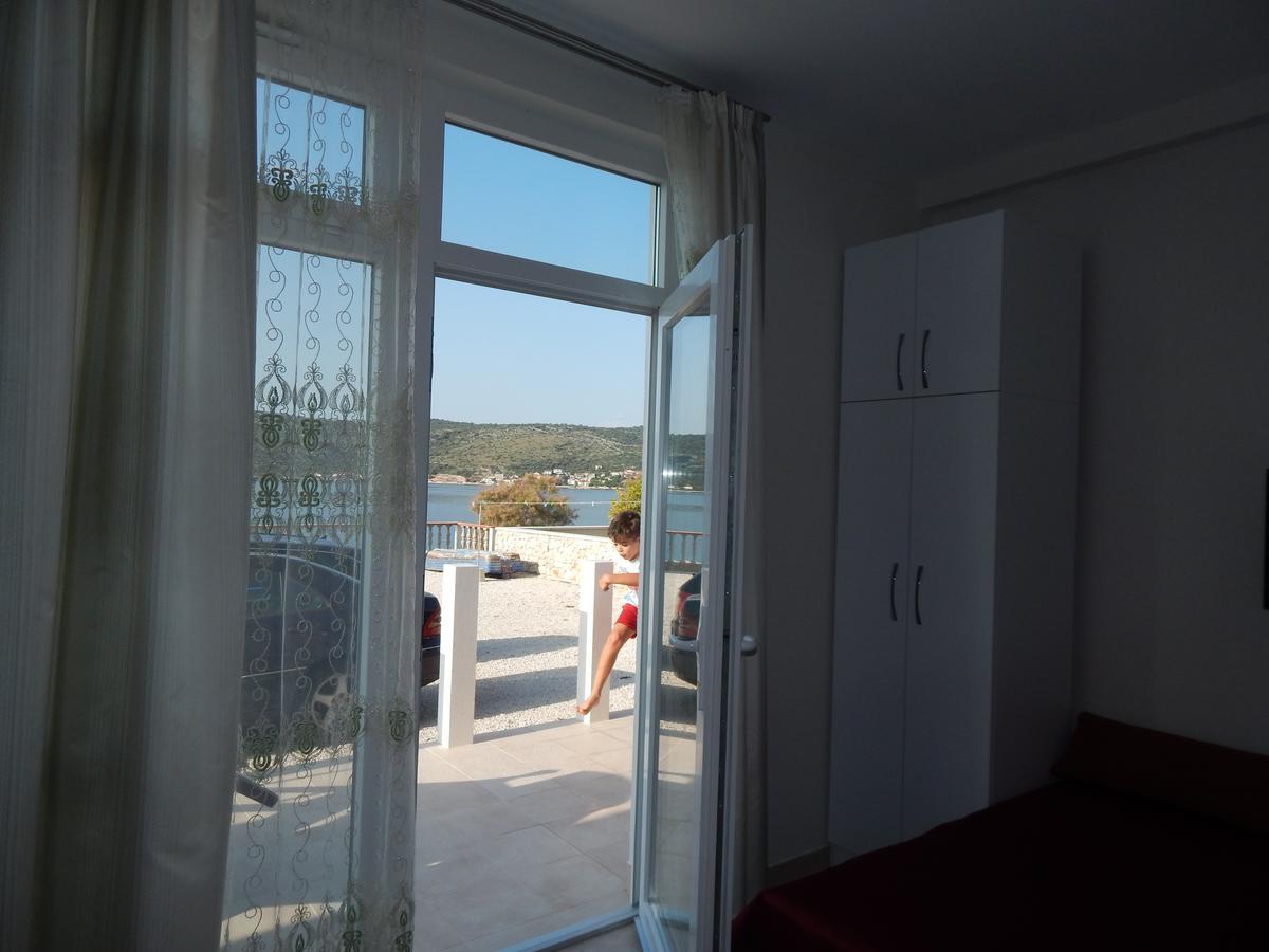 Vila Matej Ražanj Exteriör bild