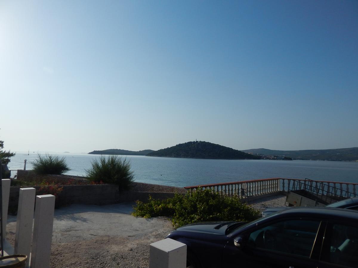 Vila Matej Ražanj Exteriör bild